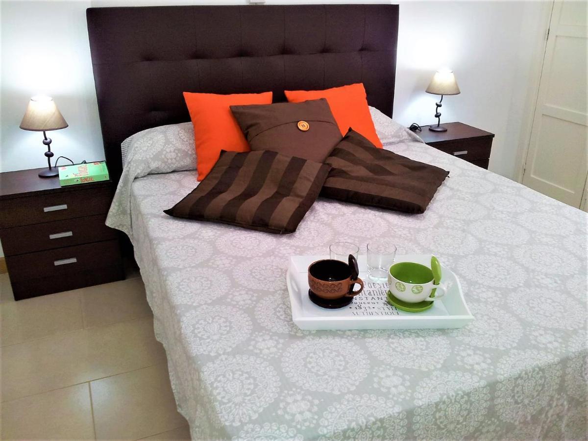 Sea View Apartment In Orlando 아데제 외부 사진