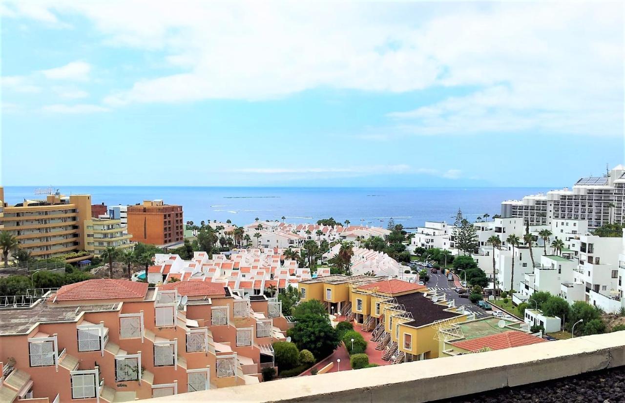 Sea View Apartment In Orlando 아데제 외부 사진